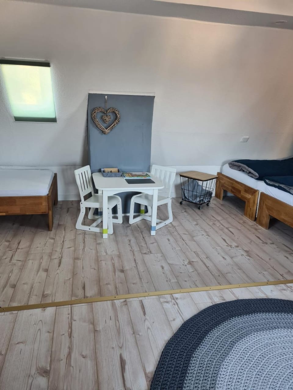 Bed, Photo of the whole room, Seating area, Bedroom