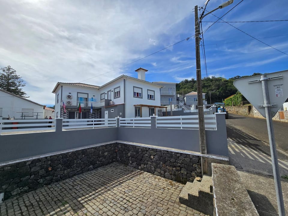 Property building, Day, Neighbourhood, Street view