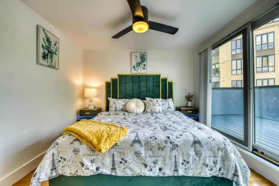 Luxury City Centered Oasis Apartment in District of Columbia