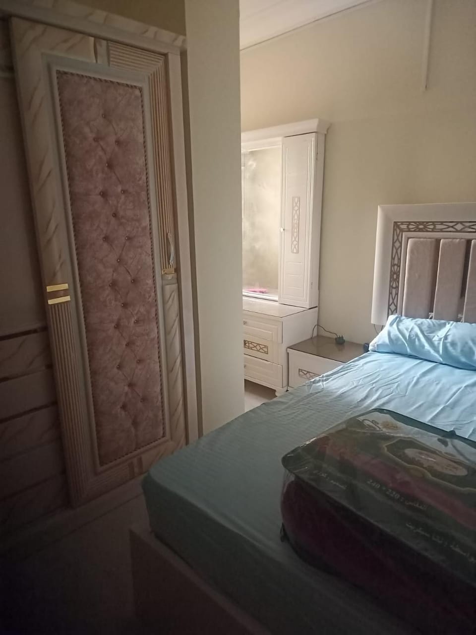 Bed, Photo of the whole room, Bedroom, wardrobe