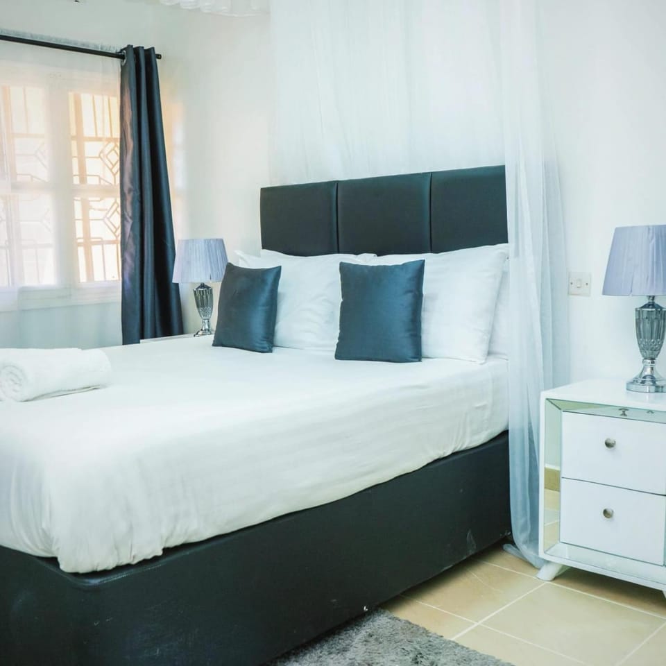 Sofitel Executive 3 bedrooms own compound Apartment in Uganda
