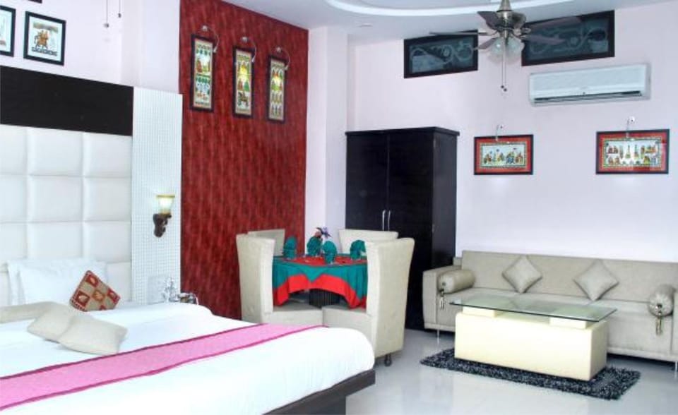 Shower, Toilet, Staff, Massage, Bathroom, TV and multimedia, Coffee/tea facilities, Living room, Business facilities, Seating area, Dining area, Bedroom, Meeting/conference room, Area and facilities, bunk bed, Family