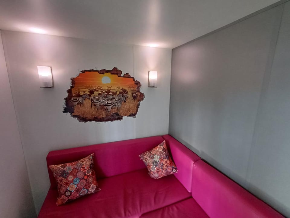 Safari Mobilhome near EP mit AC Campground/ 
RV Resort in Ortenau