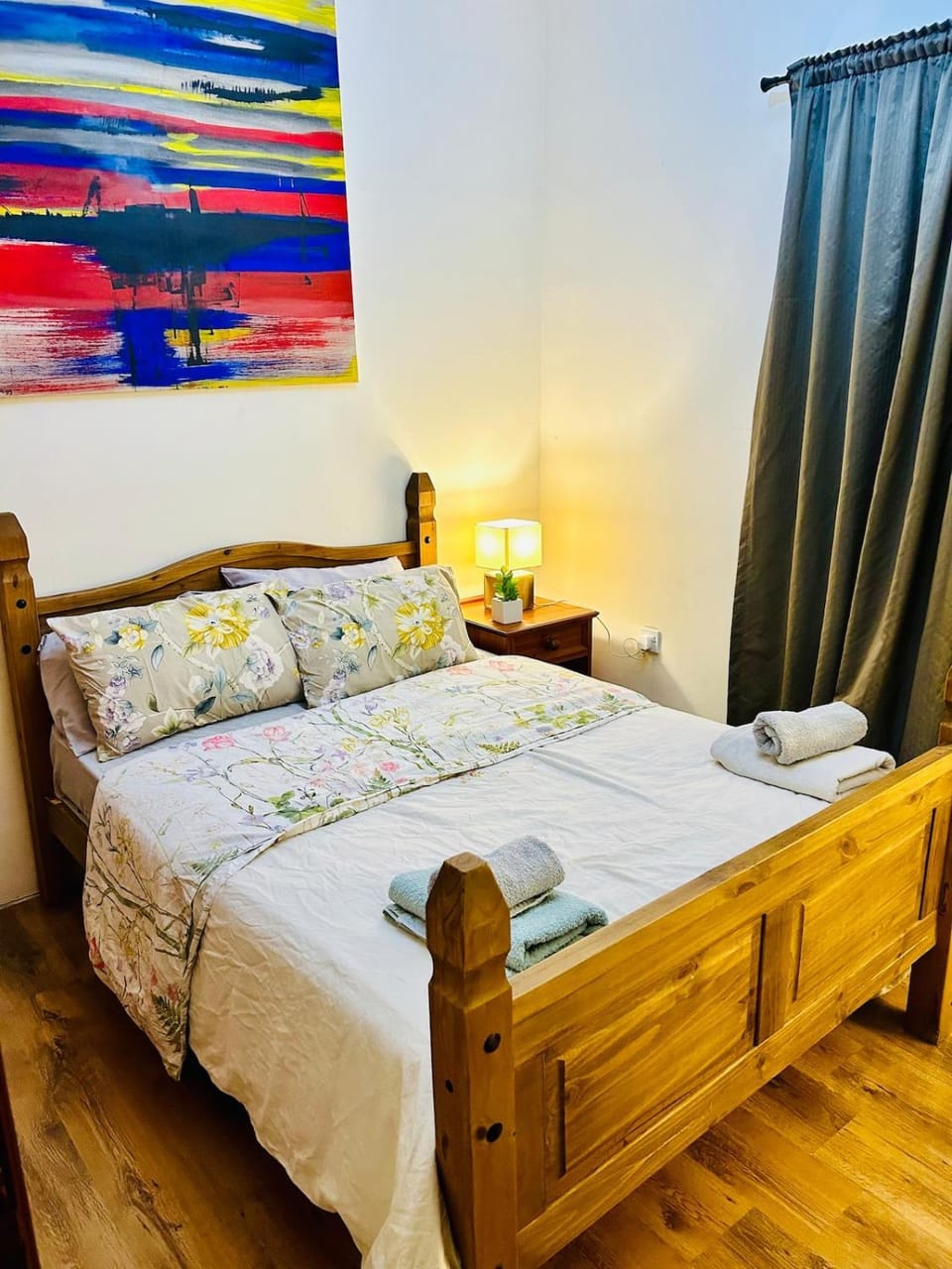 Central Comfort - 4 BDR Apartment, Artfully Designed Apartment in Malta
