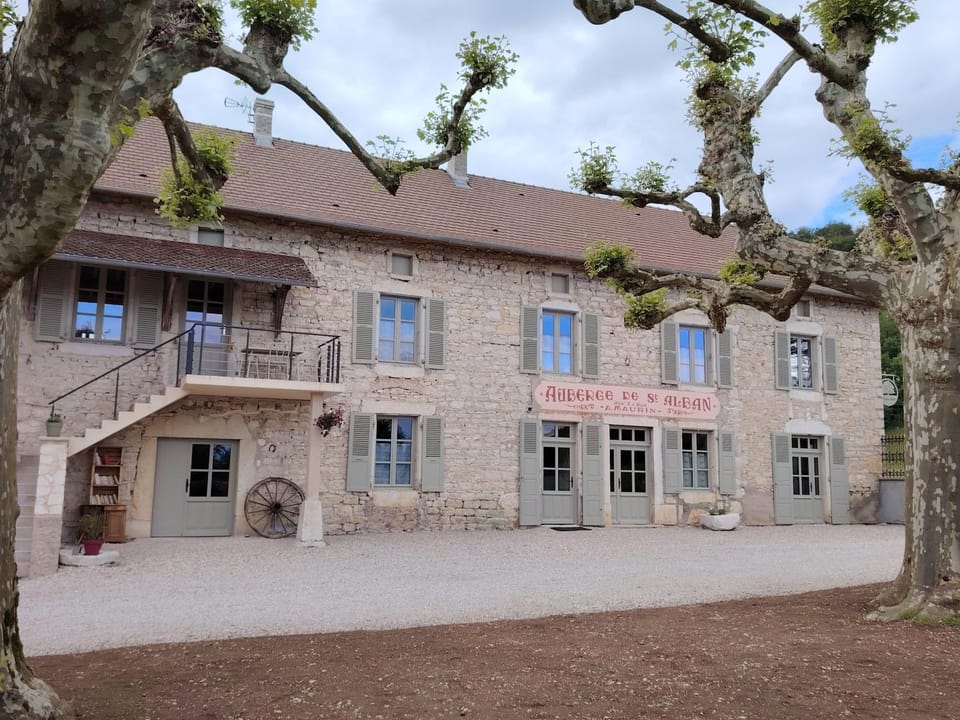 Gîtes et Chambre d'Hôtes Le Vieux Chêne Bed and Breakfast in Auvergne-Rhône-Alpes
