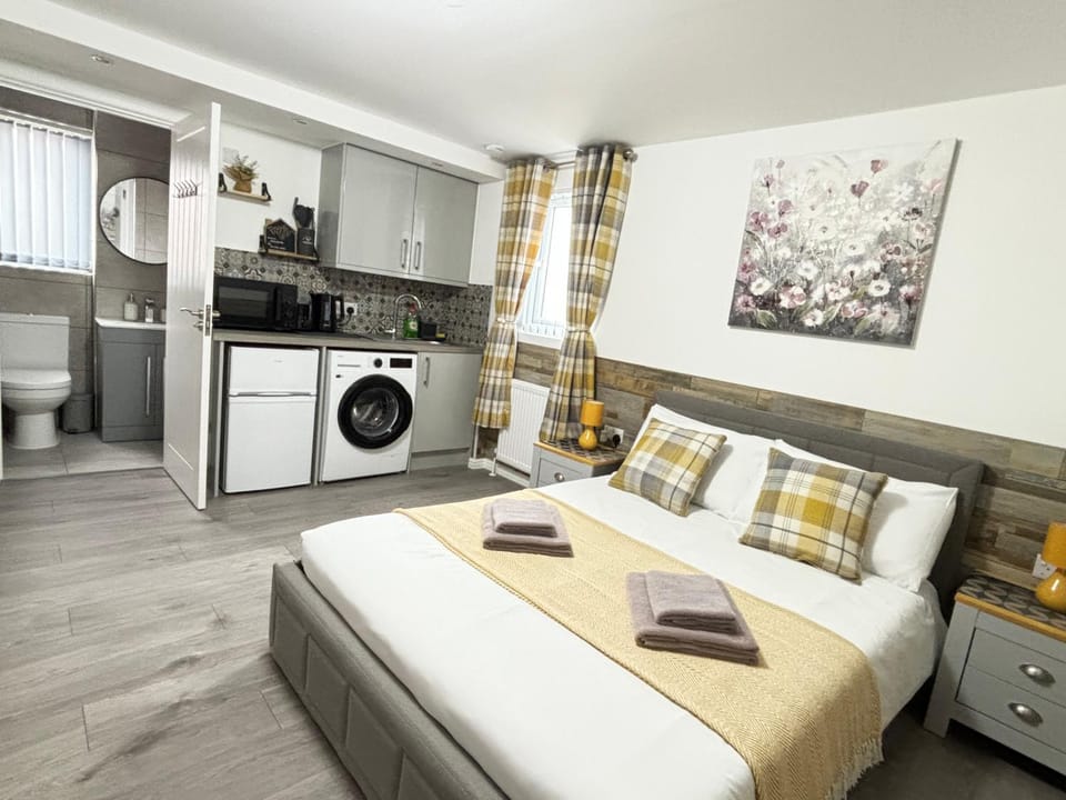 Gatwick Lodge Apartment in Horley