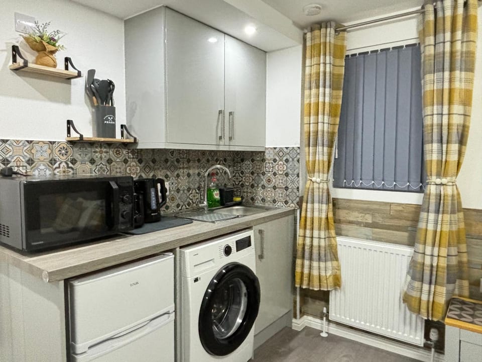 Gatwick Lodge Apartment in Horley