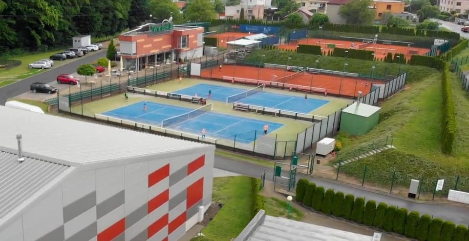 Tennis court