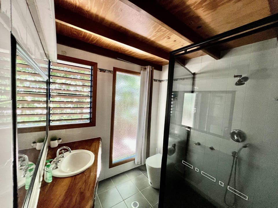 Tropical Cabin Retreat Cabin in Wongaling Beach