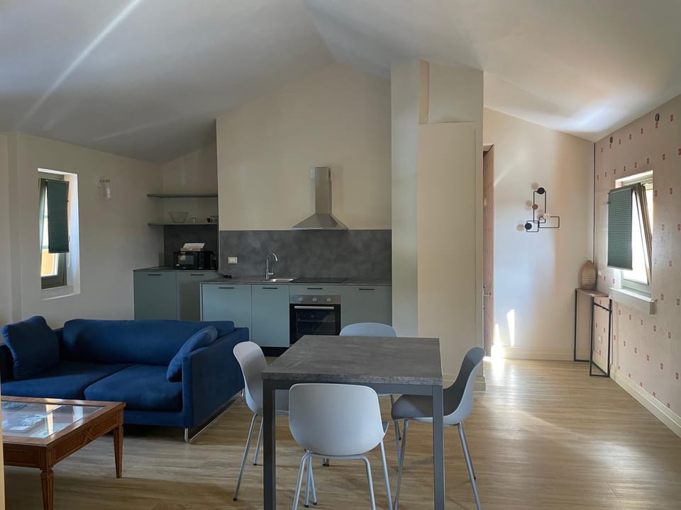 Kitchen or kitchenette, kitchen