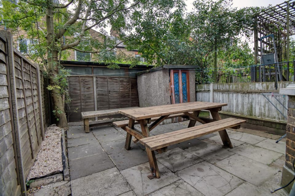 Patio, Garden, Dining area, Garden view