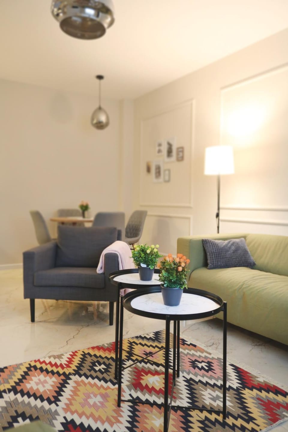 Living room, Seating area