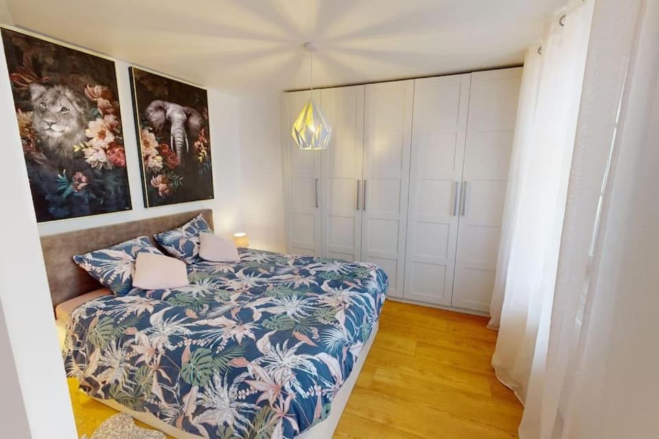 Modern Jungle - Colmar Apartment in Colmar