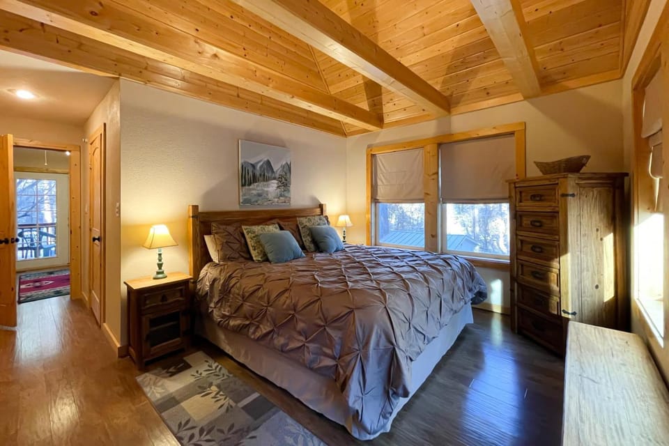Sleepy Bear Cabin Cabin in Ruidoso