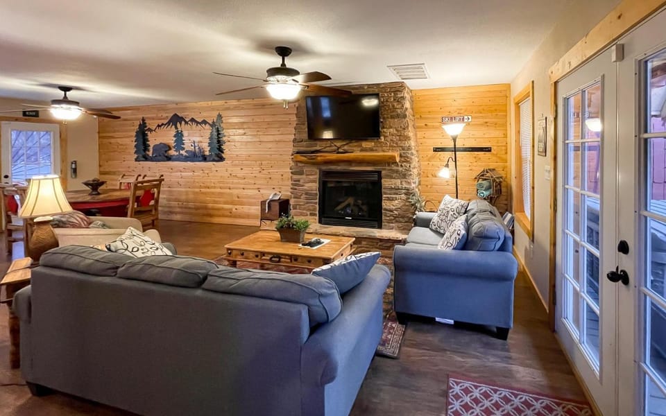 Sleepy Bear Cabin Cabin in Ruidoso