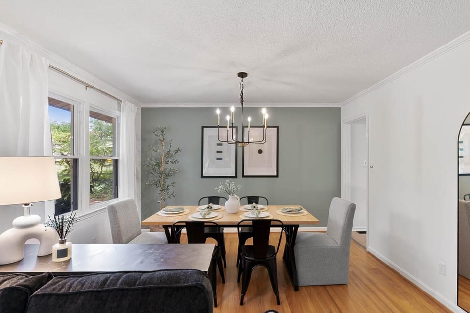Living room, Seating area, Dining area