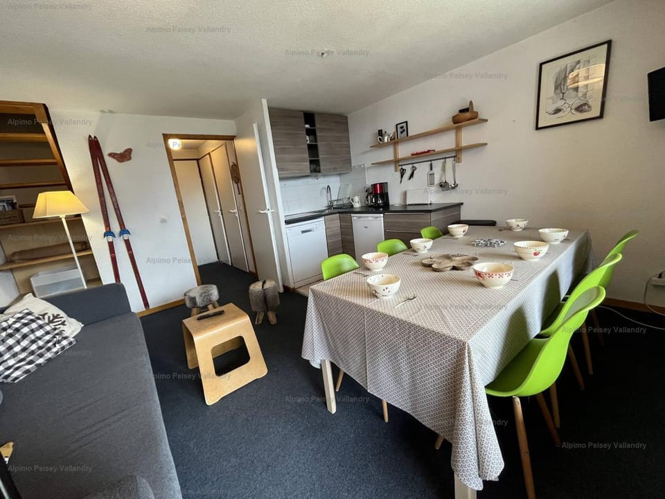 Appartement duplex 45m², 3 pièces, 8 pers, balcon, près des pistes, animaux admis - FR-1-757-117 Apartment in Landry