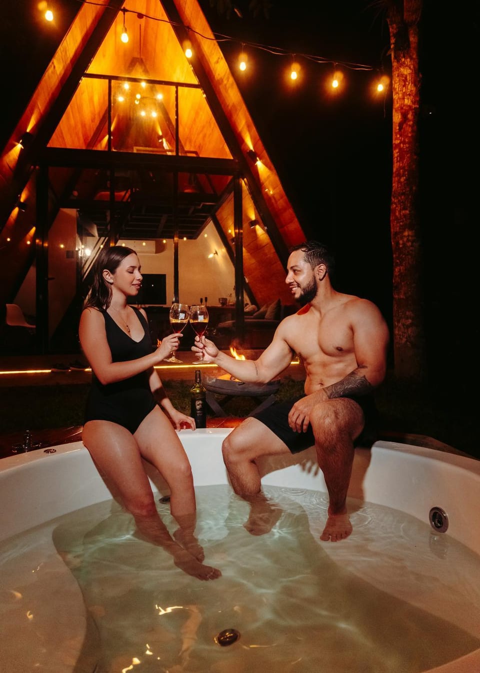 People, Natural landscape, Hot Tub, Guests, Drinks, group of guests