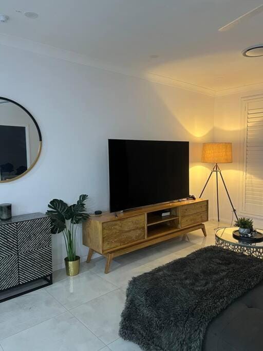 Spacious family home House in Campbelltown