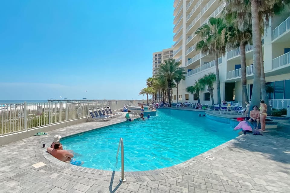 Swimming pool, sunbed