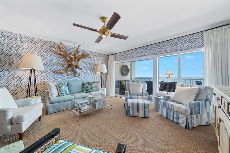 TV and multimedia, View (from property/room), Living room, Seating area, Sea view