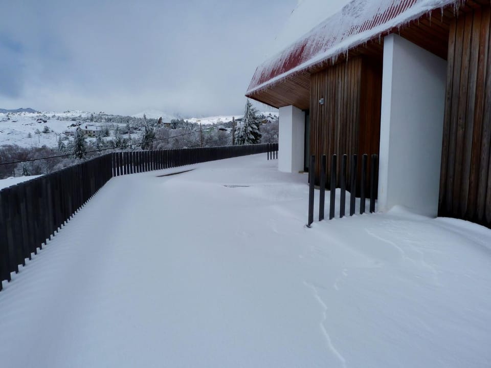 Property building, Winter, Balcony/Terrace, Mountain view