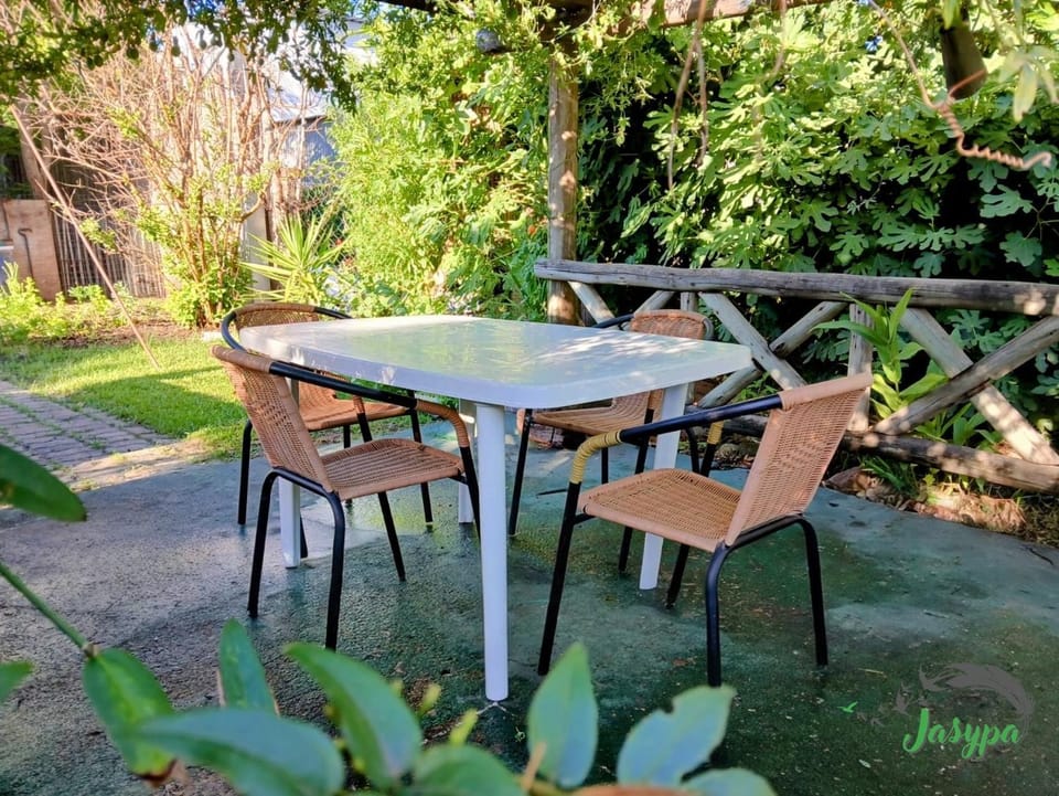 Patio, Spring, Day, Garden, Dining area, Garden view