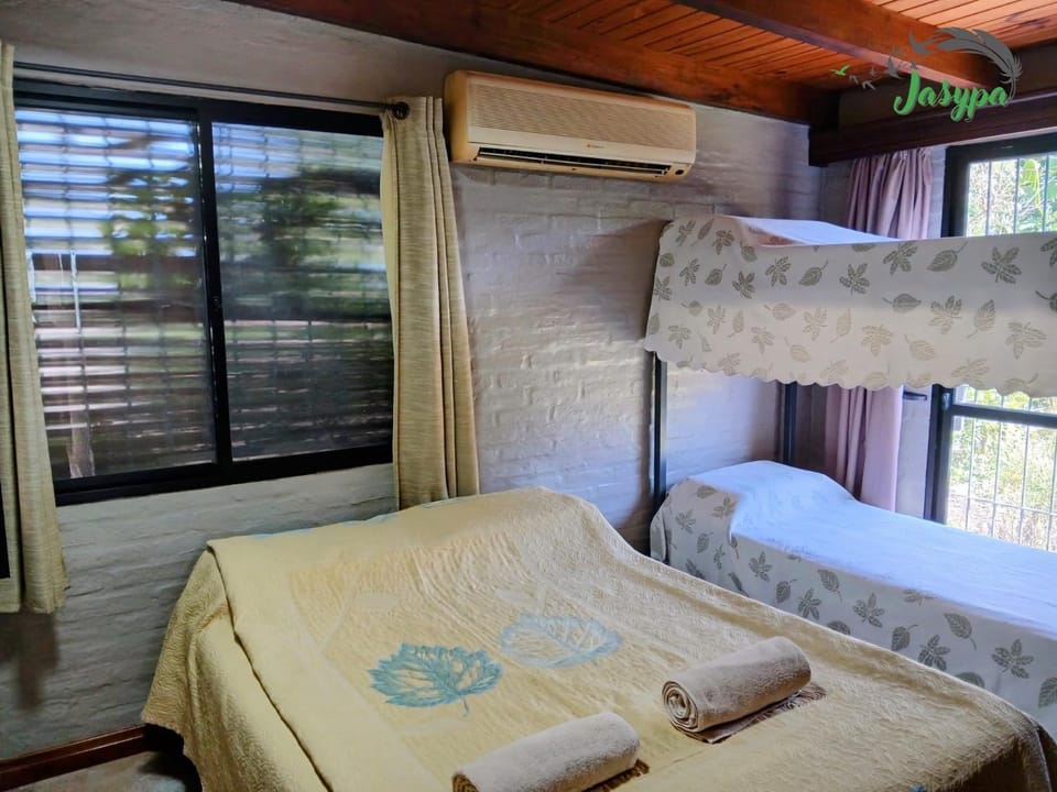 Bed, Photo of the whole room, Bedroom, bunk bed, air conditioner