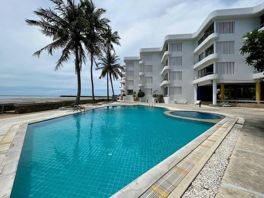 Seaview 2 bed in the heart of Hua Hin - BP2 Apartment in Hua Hin District