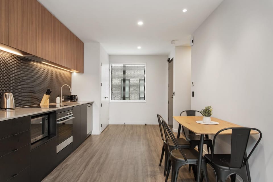 Spring Special CBD Free Parking Apartment in Christchurch