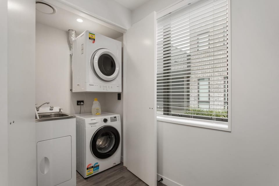 Spring Special CBD Free Parking Apartment in Christchurch
