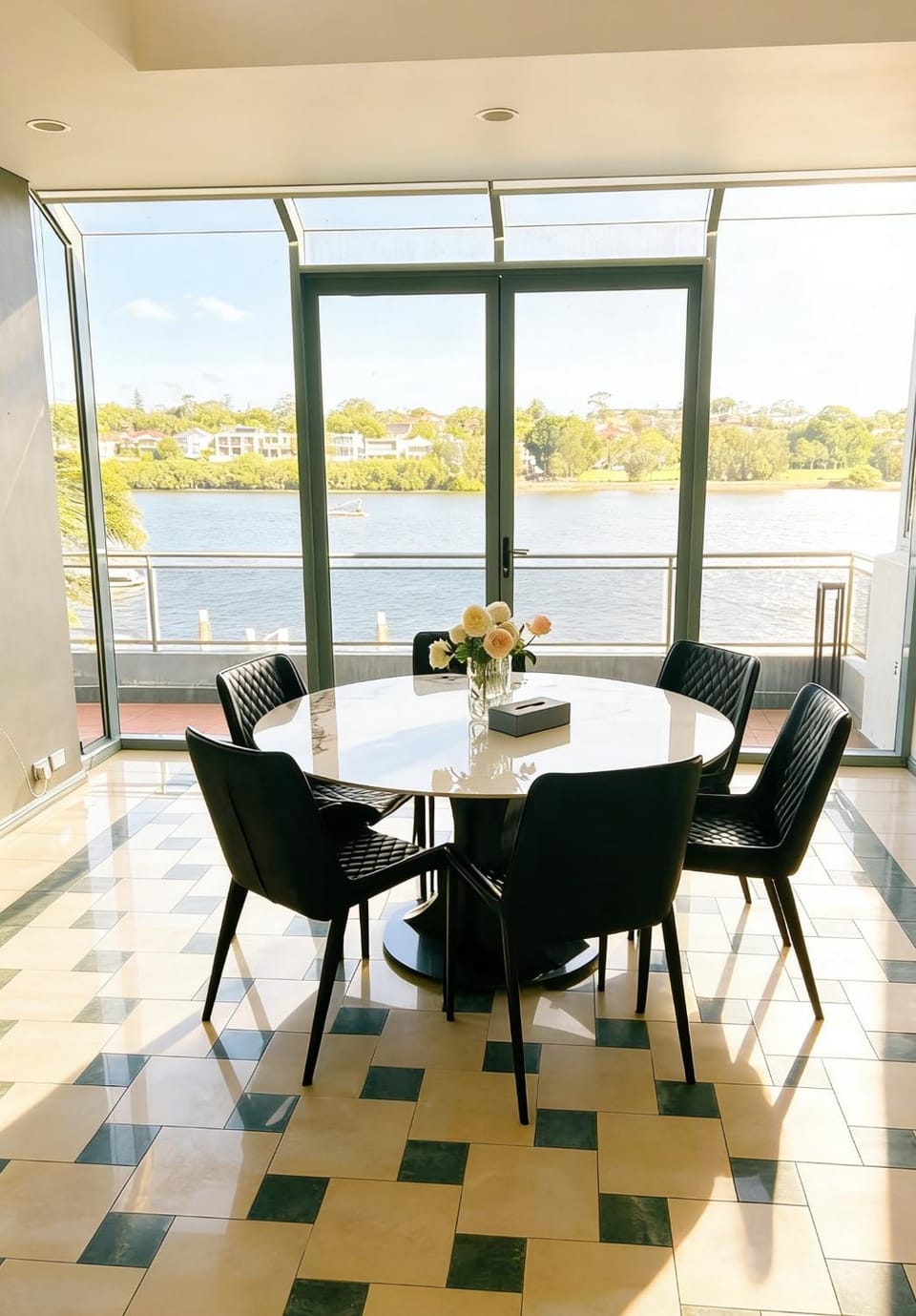Chiswick Waterfront Retreat House in Sydney