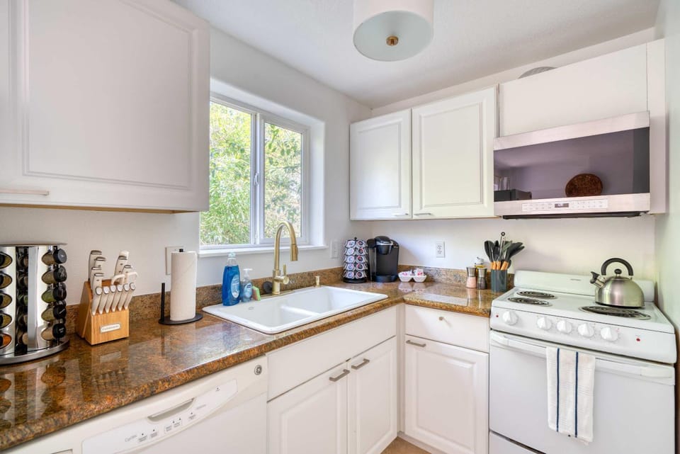 Stay Portland - South Portland Dream - 1 Bed Near OHSU Apartment in Portland