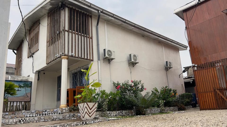 Résidence Duplex LCE Apartment in Douala