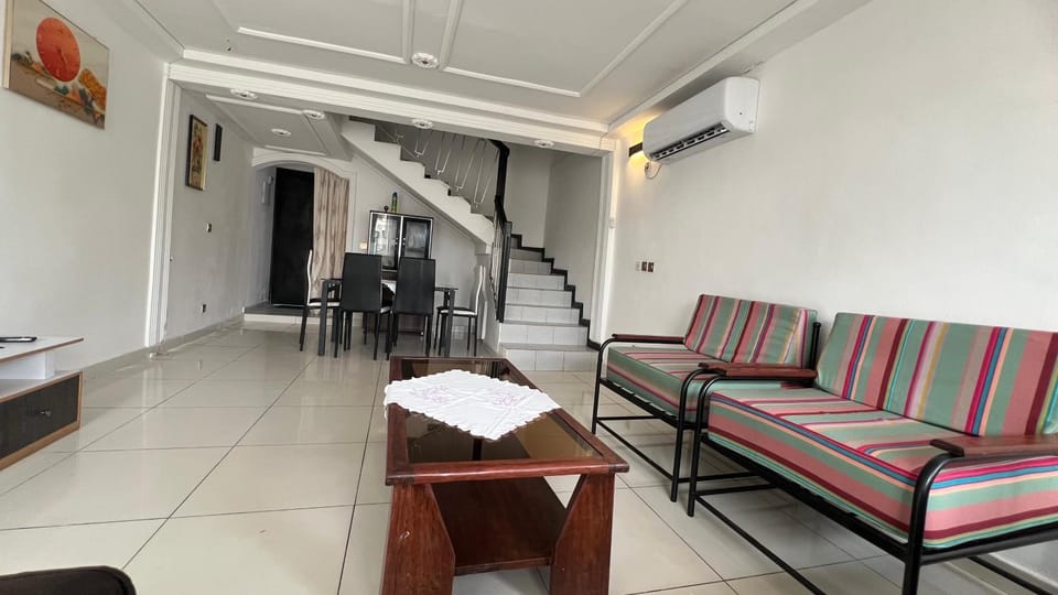 Résidence Duplex LCE Apartment in Douala