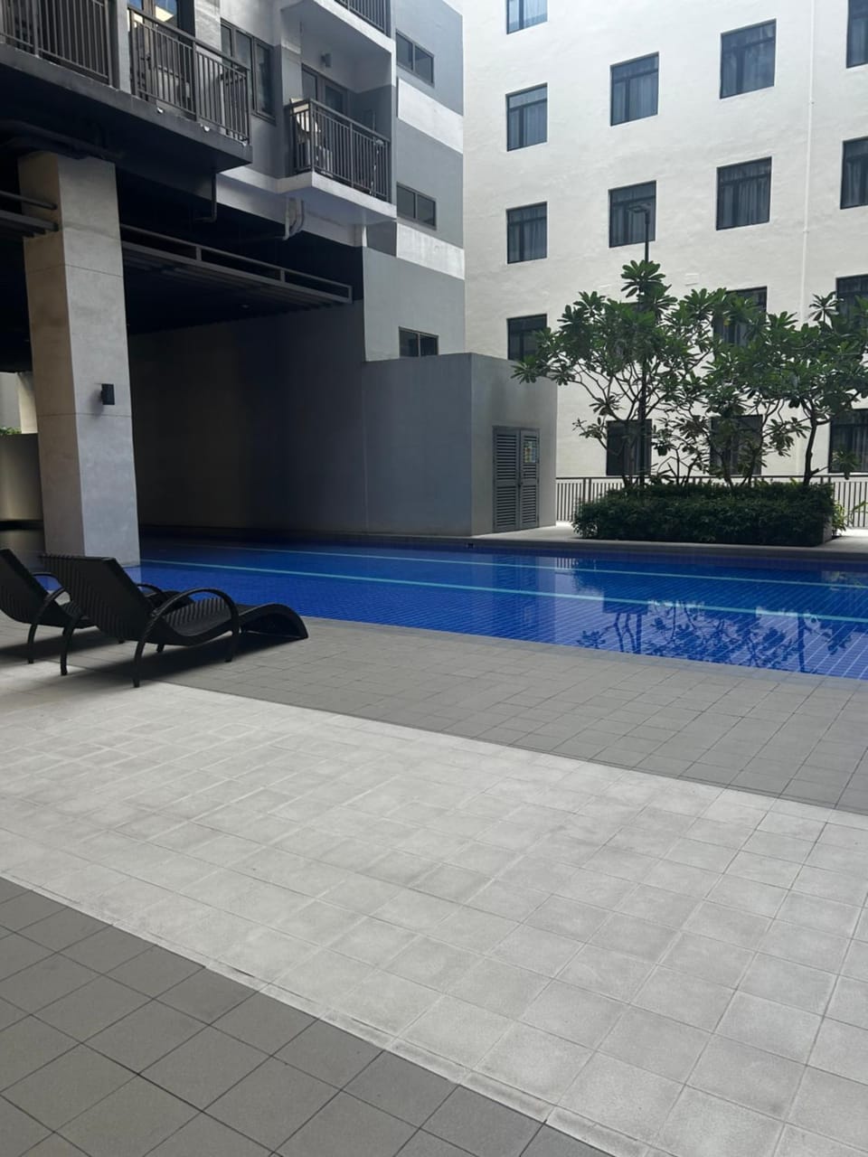 MOA Staycation with Netflix & Disney Pool Access at Casa Bella S Residences Apartment in Pasay