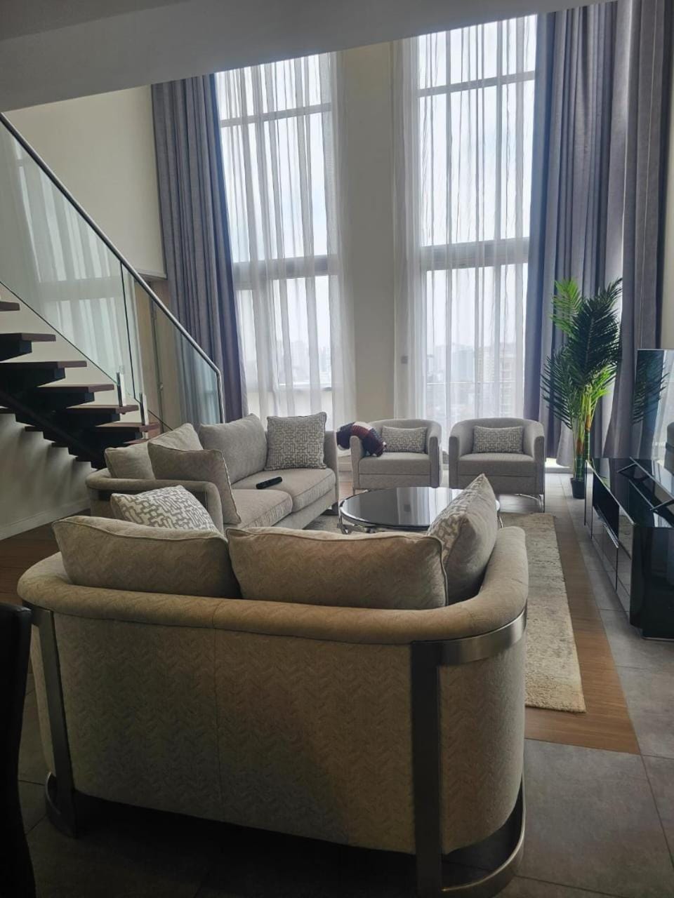 Living room, Seating area