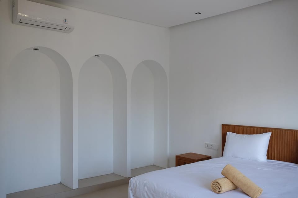 Bed, Photo of the whole room, Bedroom, air conditioner