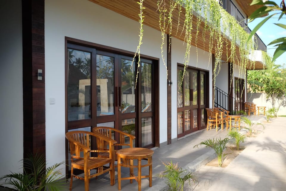 Property building, Patio, Garden