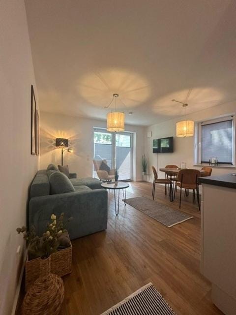 TV and multimedia, Living room, Dining area