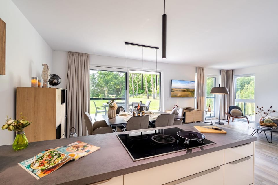 Kitchen or kitchenette, Living room, Dining area