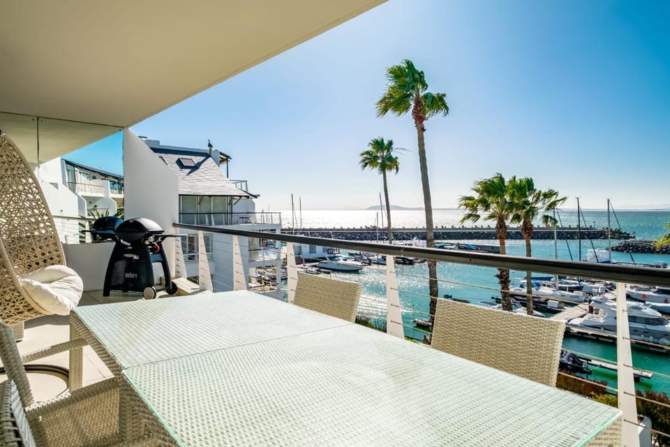 BBQ facilities, View (from property/room), Balcony/Terrace, Seating area, Dining area, Sea view