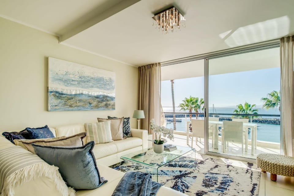 View (from property/room), Balcony/Terrace, Seating area, Dining area, Sea view
