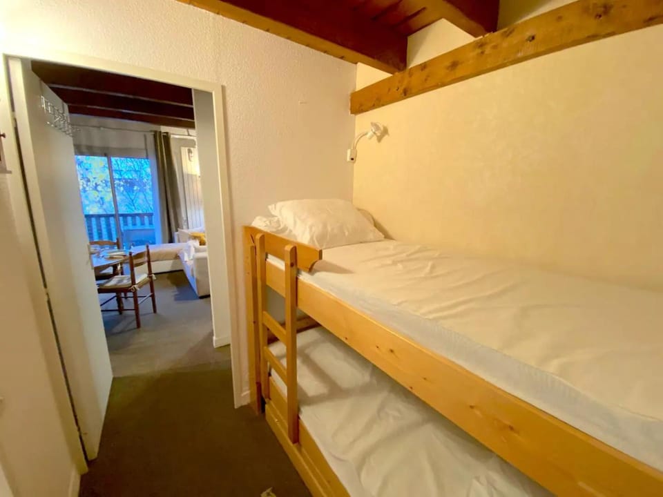 bunk bed