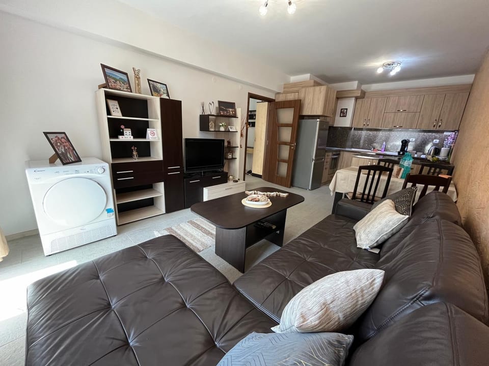 Ideal Center by the Park - Walk to Kapana Apartment in Plovdiv