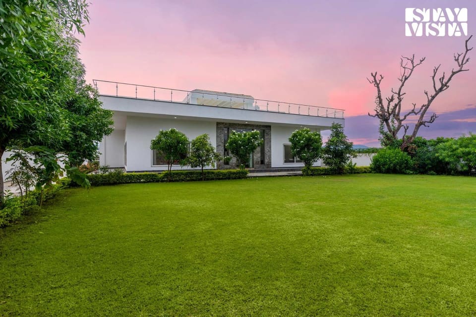 Property building, Garden