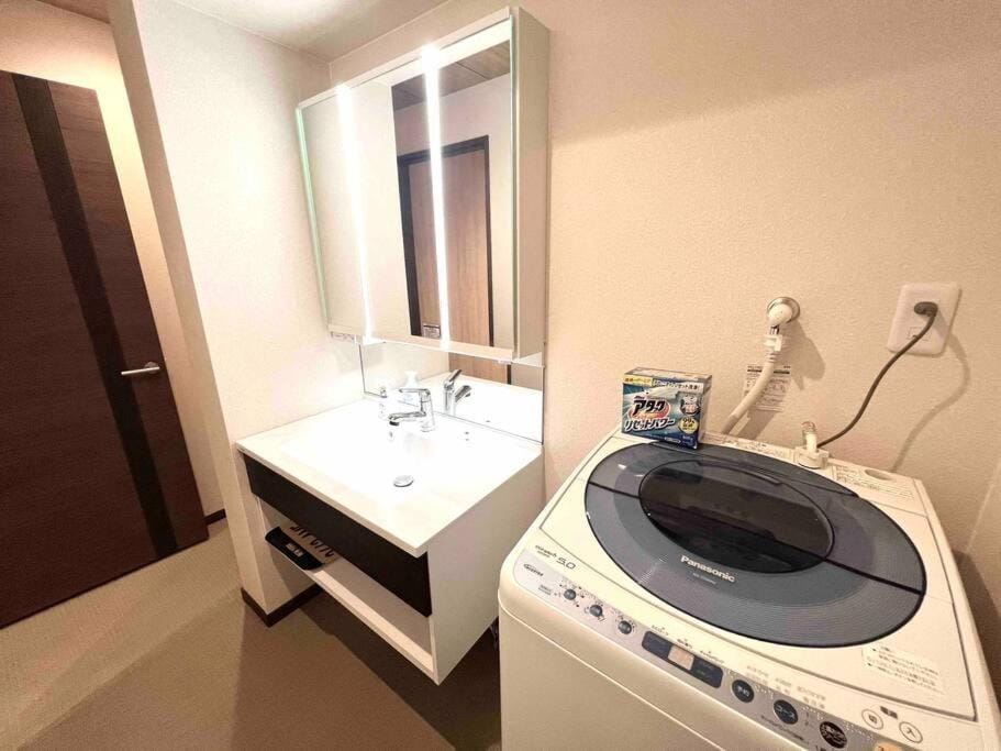Bathroom, washing machine