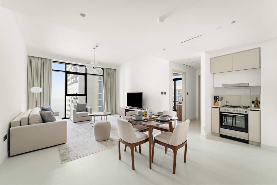 Living room, Seating area, Dining area