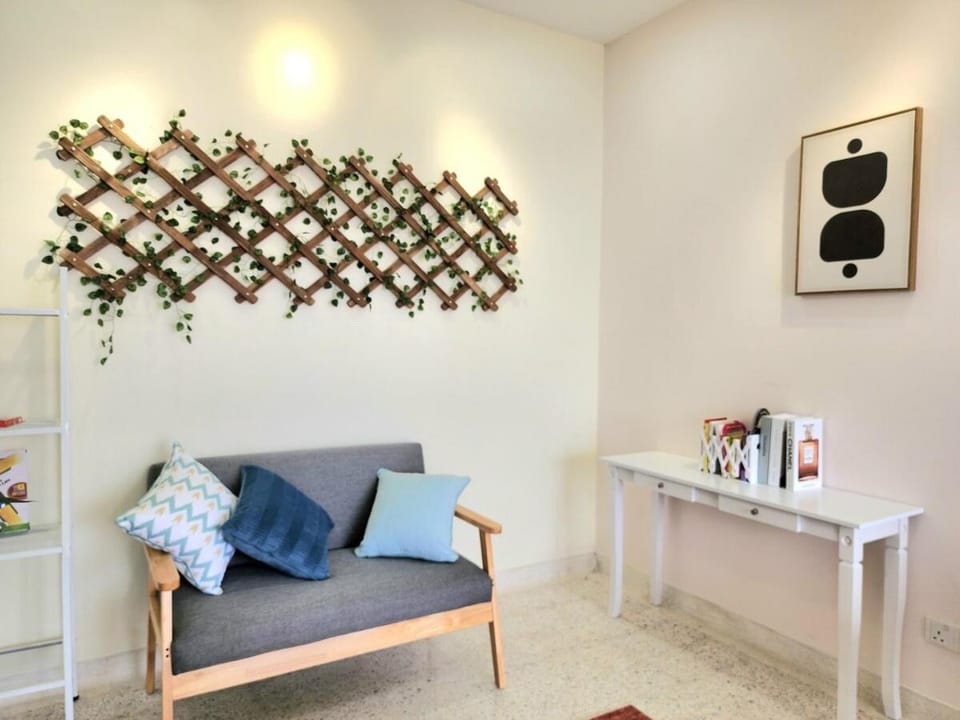Living room, Seating area