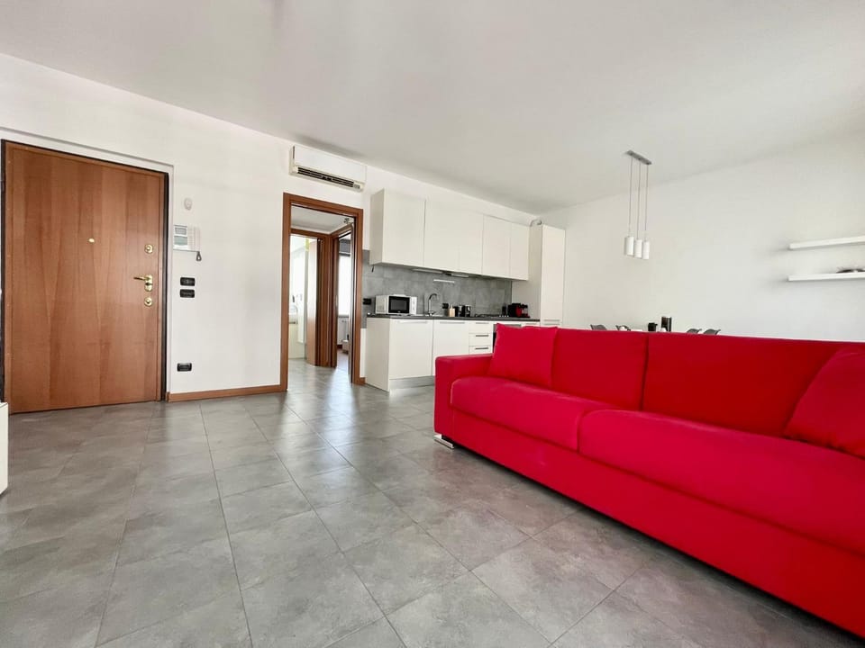 Santa Giulia Terrace - 15 Mins City Center Apartment in Milan
